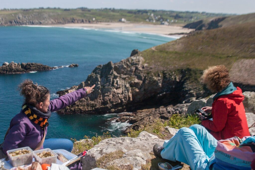 Agence spécialisée en randonnée en Bretagne - accompagnateur de randonnée